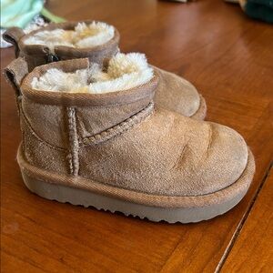 UGG Toddler Boots Size 6